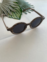 Load image into Gallery viewer, Round Two Tone Sunglasses - Coffee Cheetah

