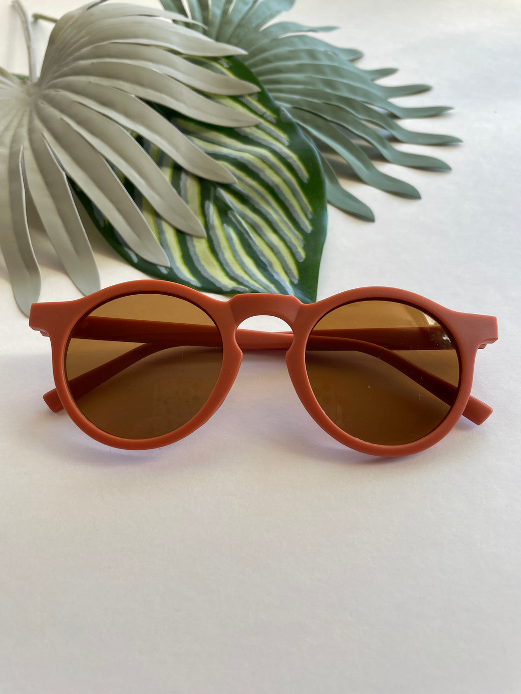Classic Round Sunglasses - Rust