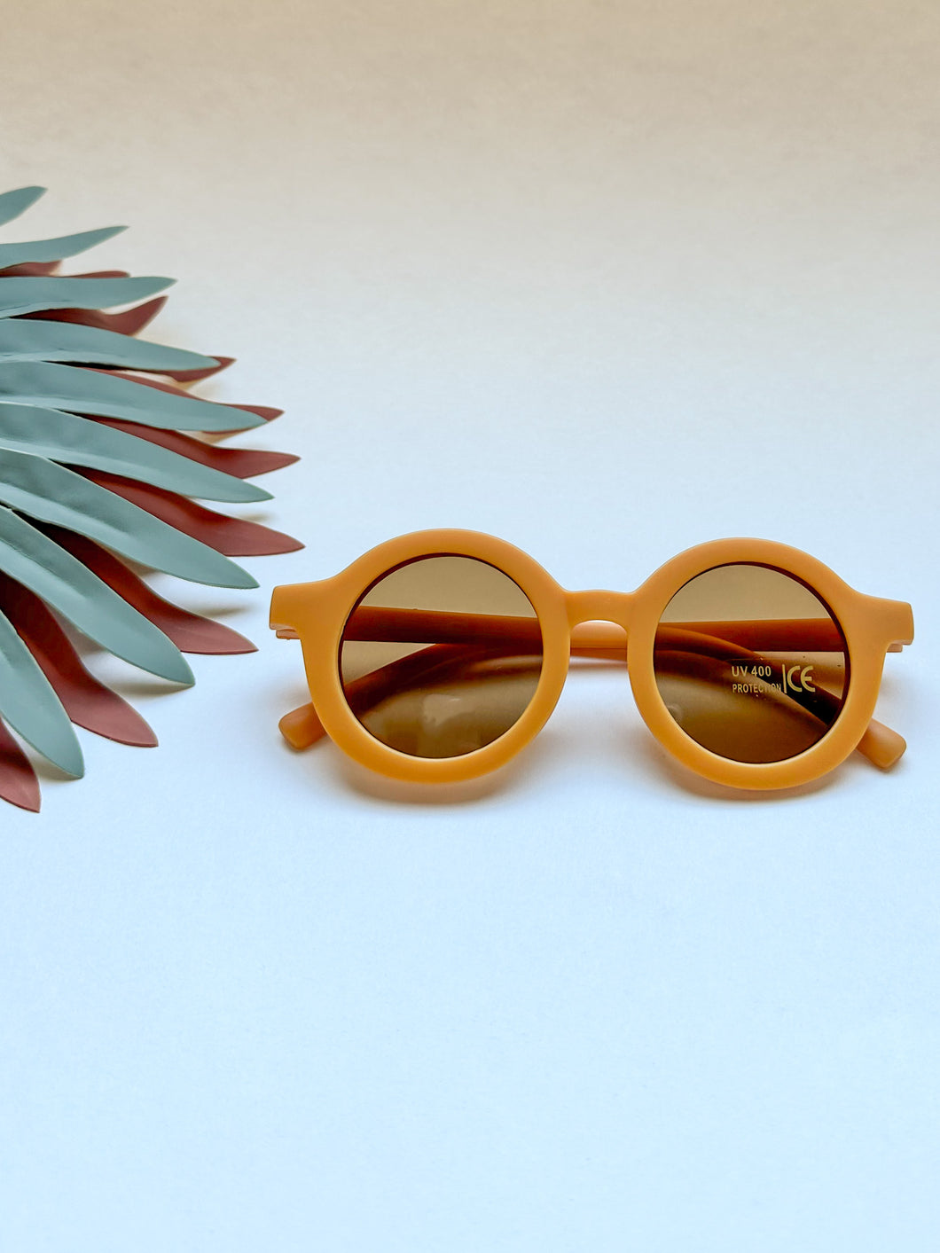 Round Retro Sunglasses - Clementine Matte