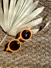 Load image into Gallery viewer, Round Retro Sunglasses - Clementine Matte
